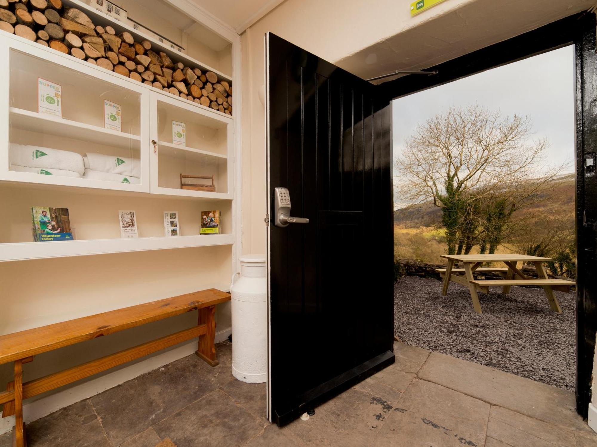 Yha Brecon Beacons Hostel Bagian luar foto